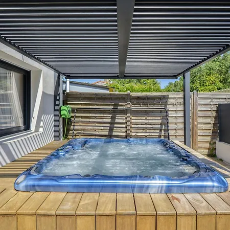 Villa Maison - - Parking - Jardin - 7p Vertou