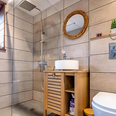 Maison - - Parking - Jardin - 7p * Vertou