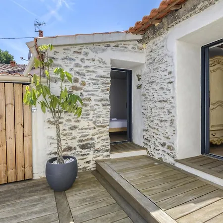 Maison - - Parking - Jardin - 7p *